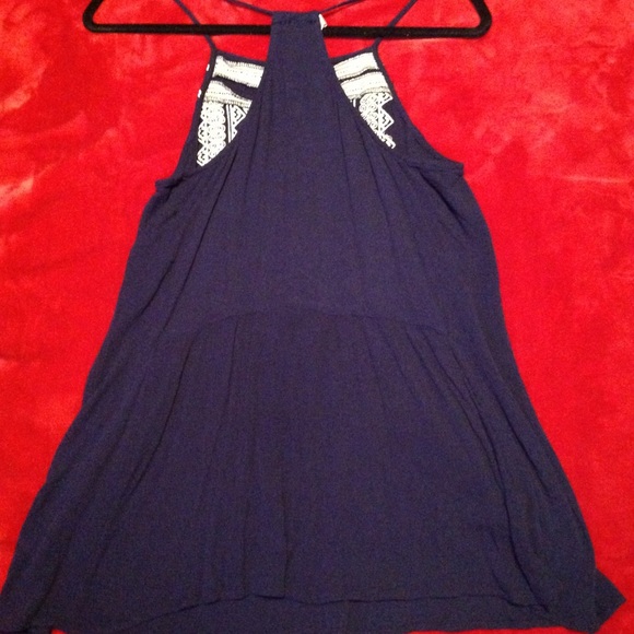 Top - Picture 2 of 2